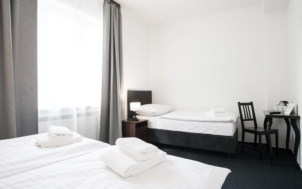 7Days B&B Bratislava Ngoại thất bức ảnh