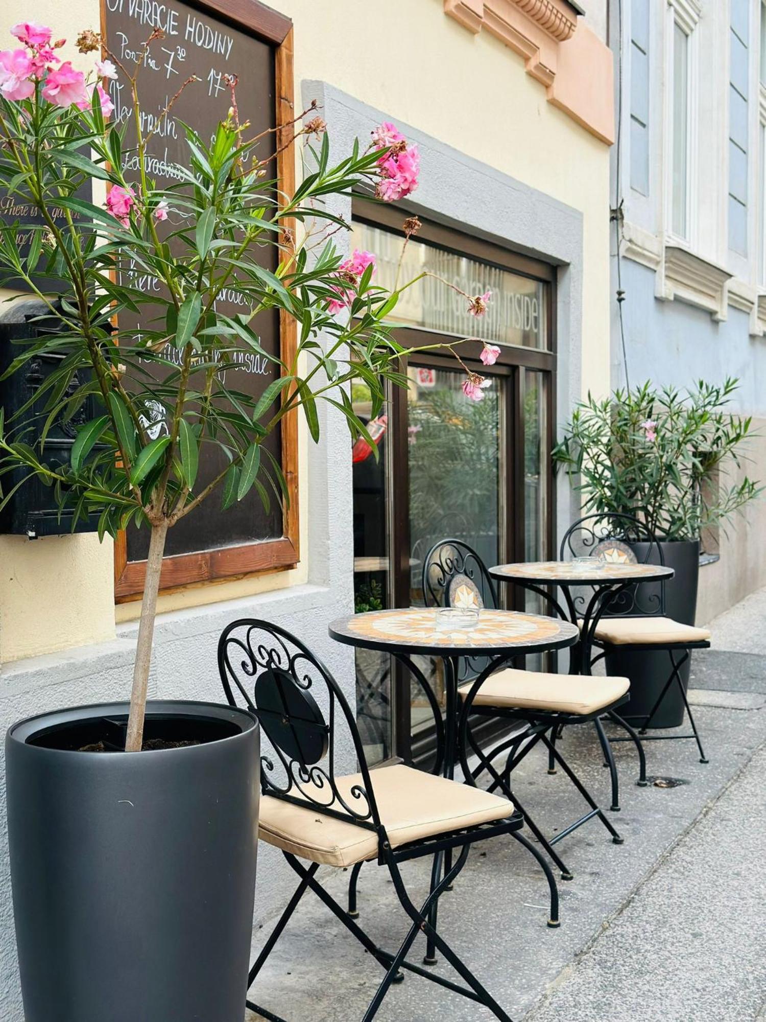 7Days B&B Bratislava Ngoại thất bức ảnh